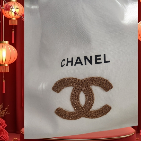 Chanel drawstring/strap bag - Picture 7 of 9